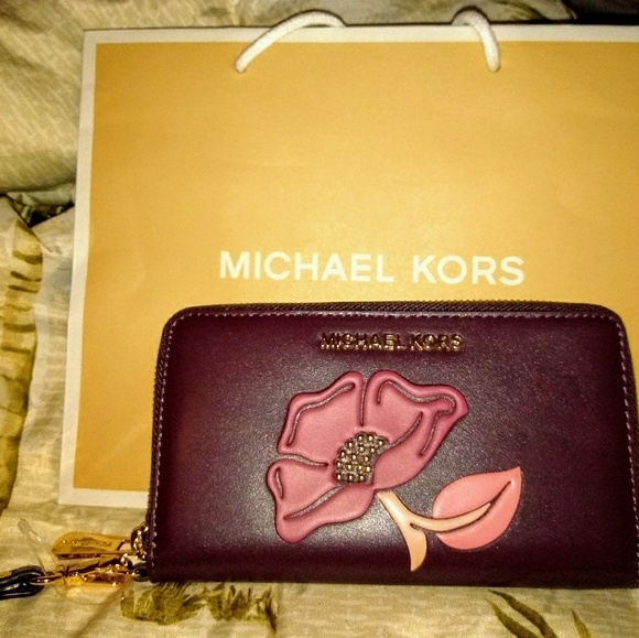 Michael Kors wallet - Picture 5 of 6
